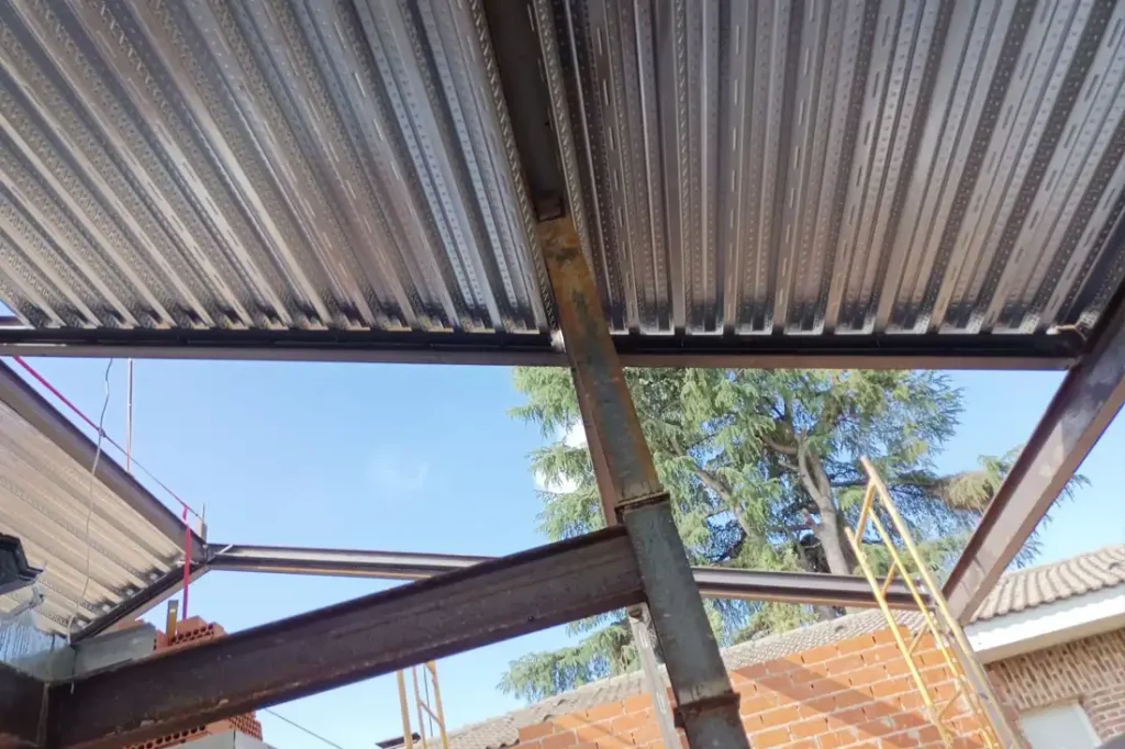 Cubierta metálica para construcción de casa