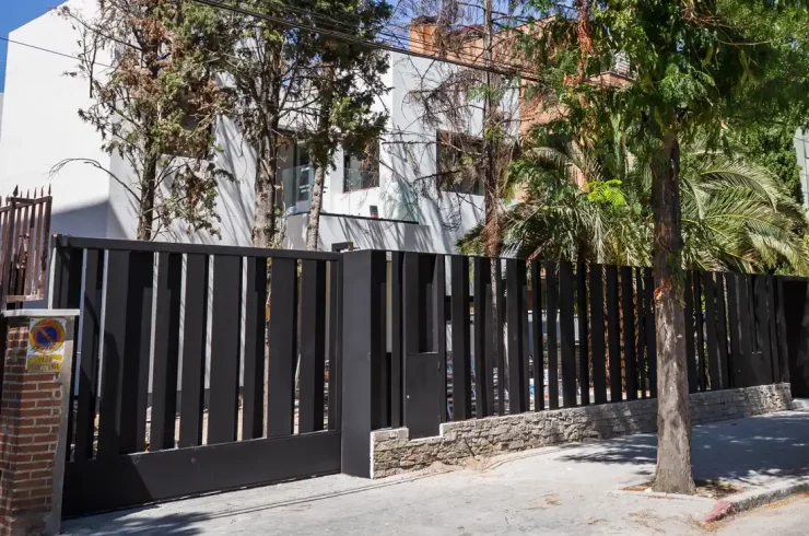 Cerramiento metálico vivienda Madrid